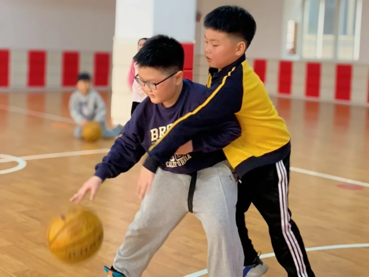 如何利用防守训练提升比赛中的自信心_0
